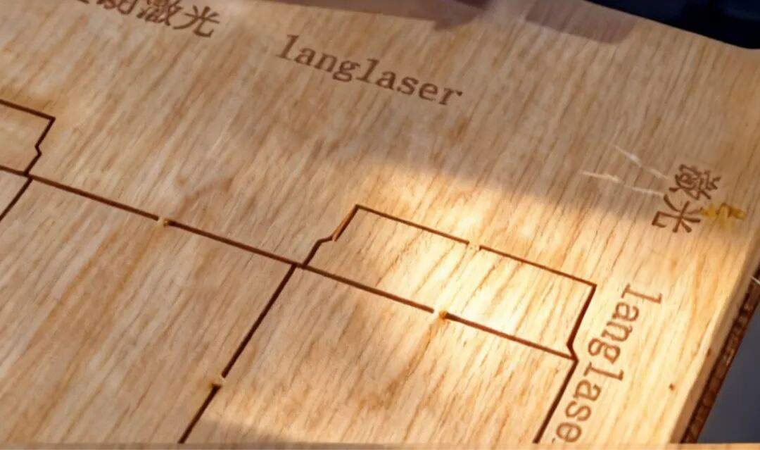 လေဆာဓါးသေဆုံးစနစ်များ၏အကန့်အသတ်မဲ့အလားအလာကိုစူးစမ်းလေ့လာခြင်း!